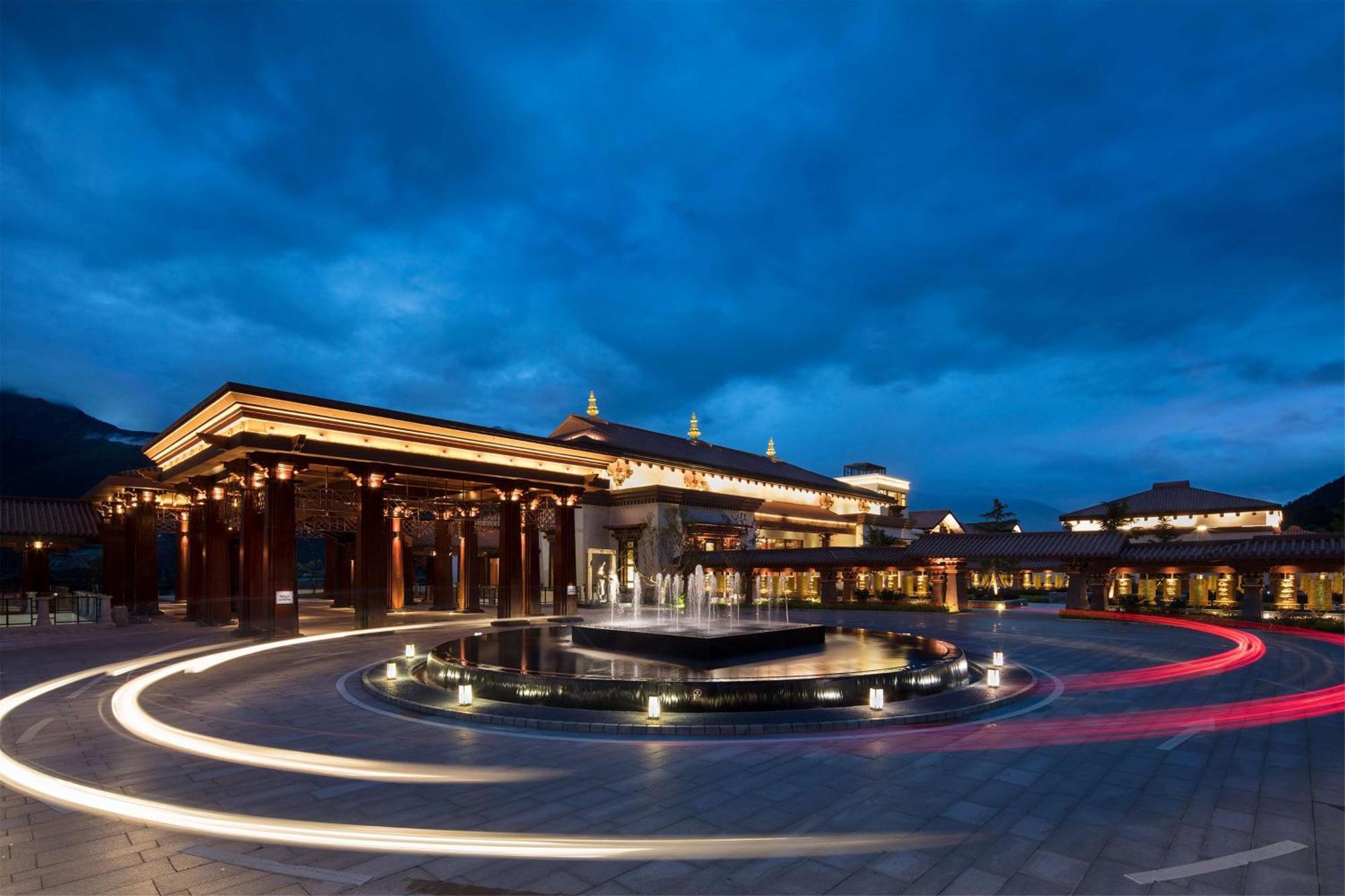 Hilton Linzhi Resort Nyingchi Exterior foto