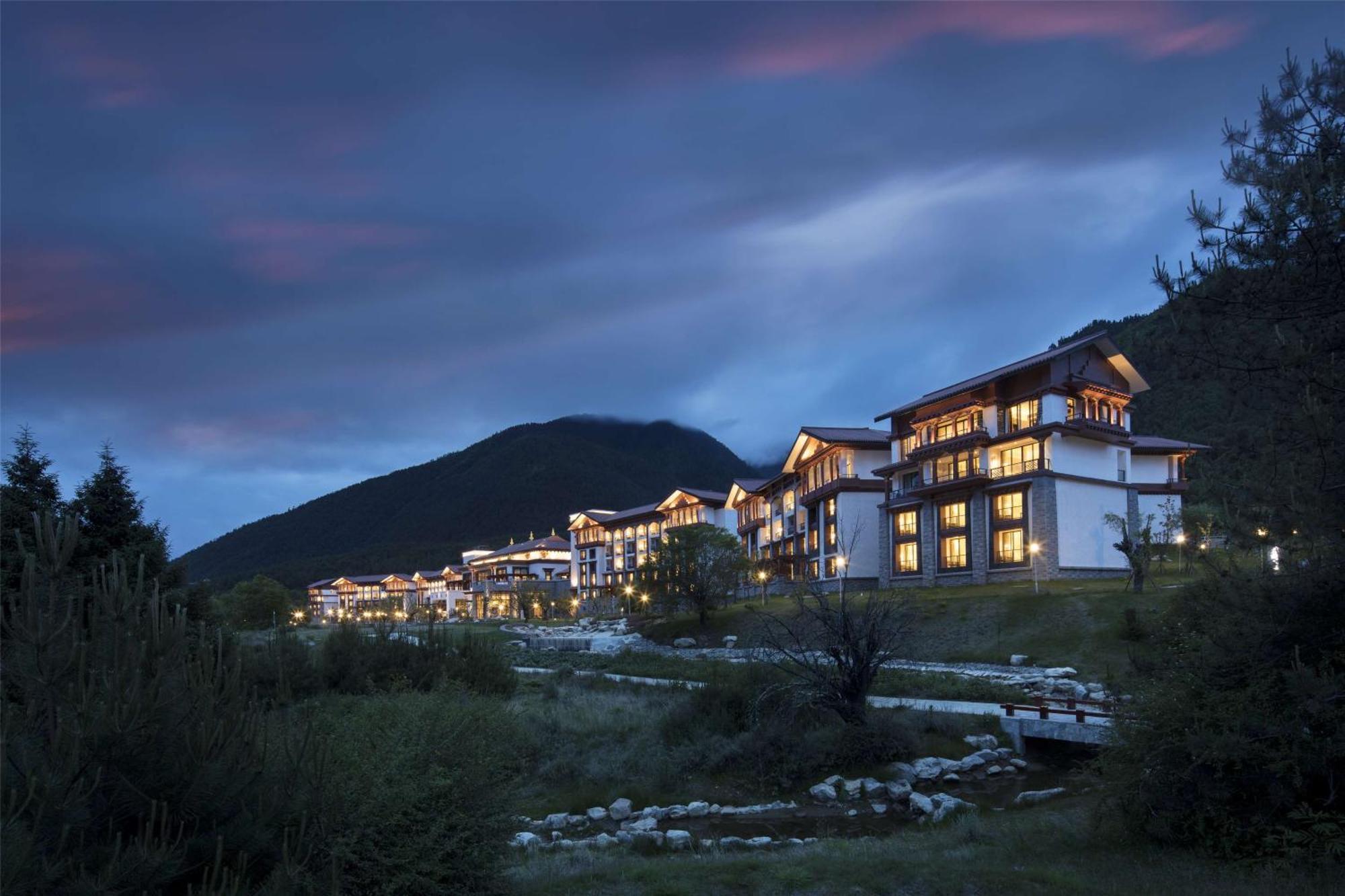 Hilton Linzhi Resort Nyingchi Exterior foto